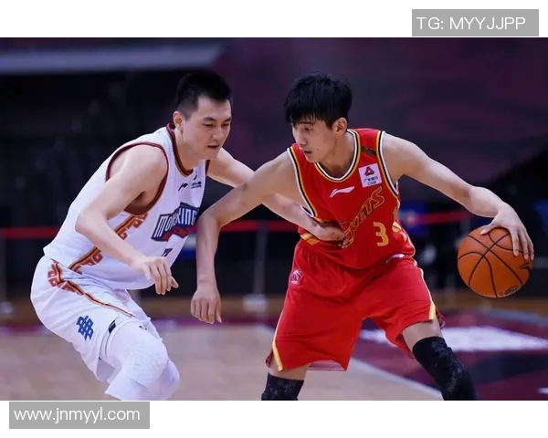 超级对决引爆CBA赛场 激烈大战成球迷热议焦点